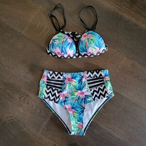 Floral Zig Zag Pattern High-Waisted Bikini Set Womens Size S